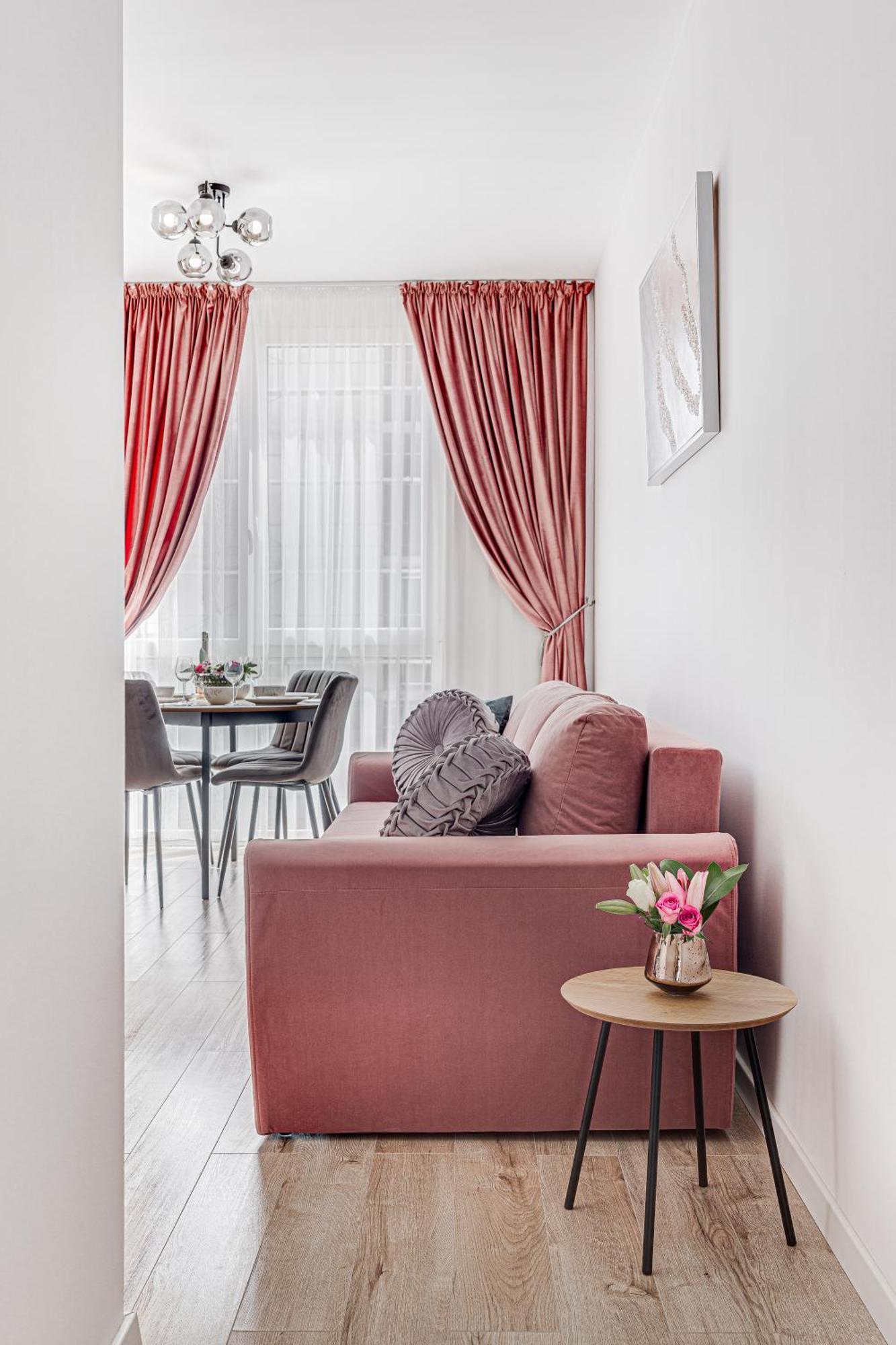 Ari Pink & Turquoise - Afi Mall High-End Apartments アラド エクステリア 写真